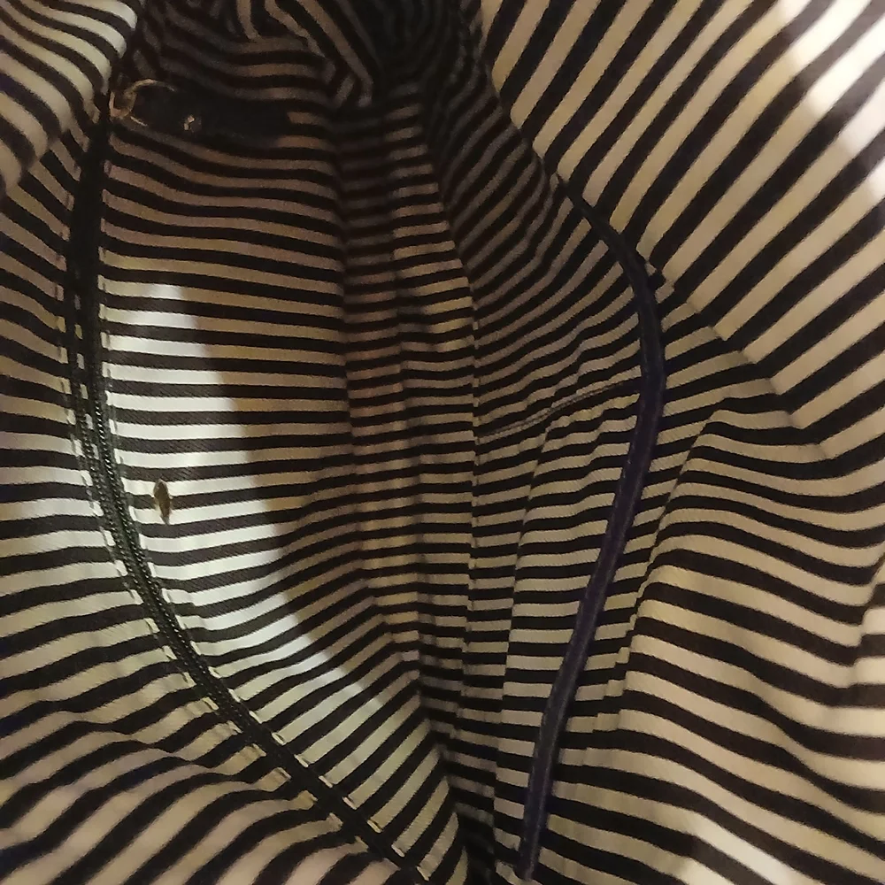 Kate Spade Cobble Hill Small Leslie Satchel Purple Pebbled Leather Crossbody - Picture 6 of 14